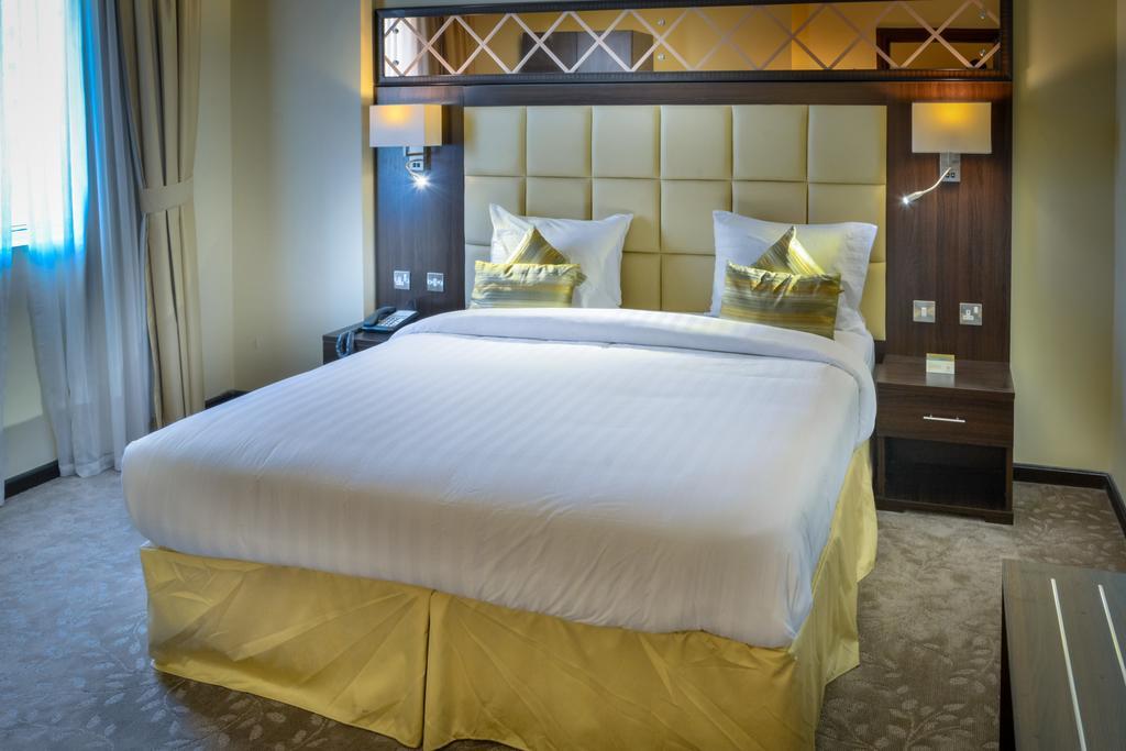 Golden Ocean Hotel Ad Dawhah Esterno foto